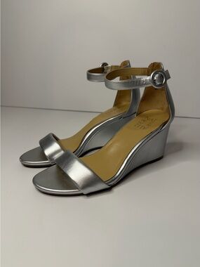 Naturalizer London Silver Metallic Wedge Sandals Ankle Strap Size 7